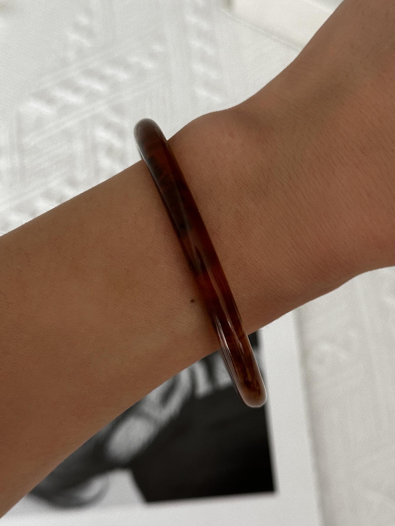 Vintage Punk Brown Thick Resin Acrylic Smudging Bangles for Women Irregular Geometric Wide Cuff Bangle 2026 Fashion Jewelry Gift
Vintage Punk Brown Thick Resin Acrylic Smudging Bangles for Women Irregular Geometric Wide Cuff Bangle 2026 Fashion Jewelry Gift