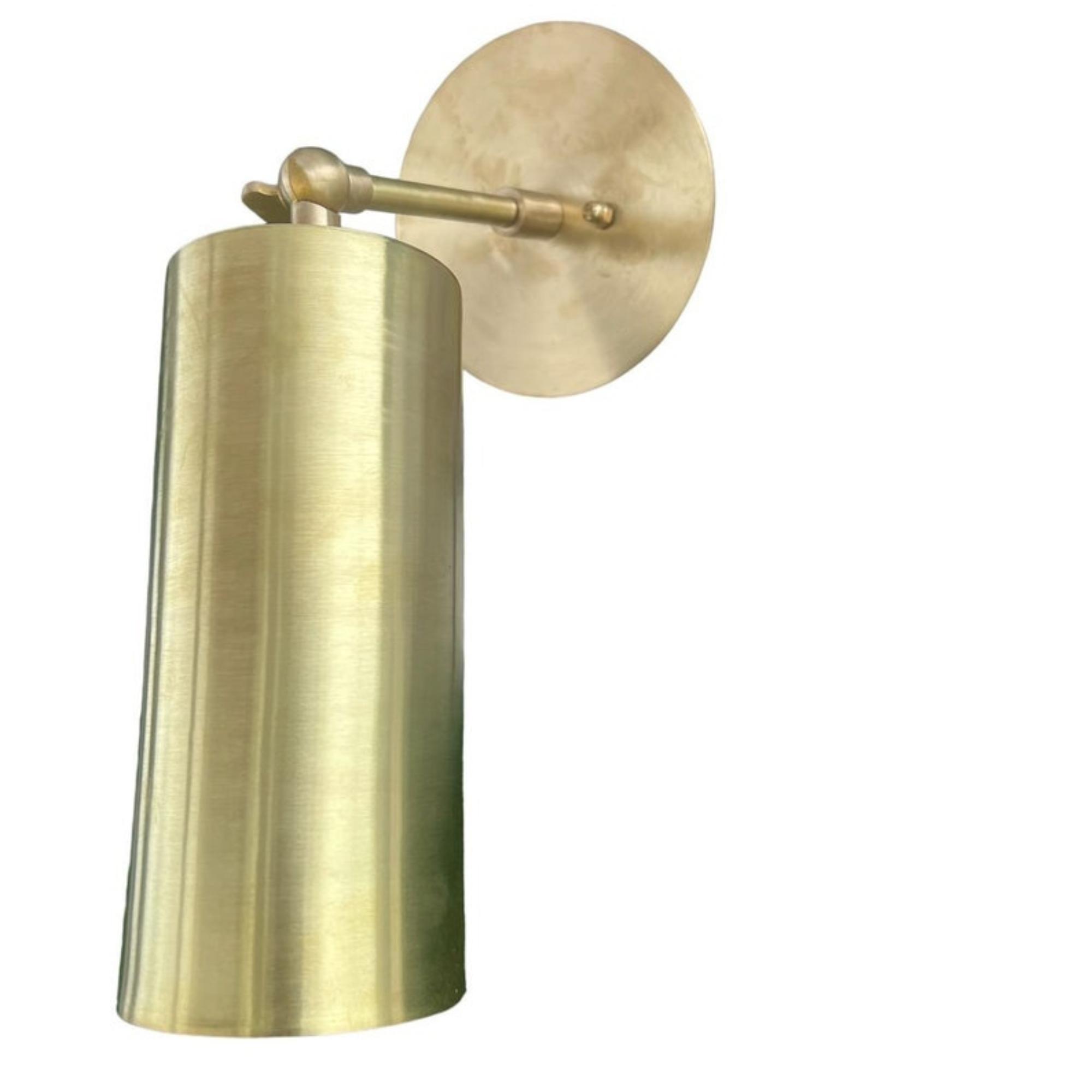 Настенный и потолочный бра в форме цилиндра из латуни середины века | Современный светильник-точечный светильник на 1 лампу для кухни, гостиной, офиса
Настенный и потолочный бра в форме цилиндра из латуни середины века | Современный светильник-точечный светильник на 1 лампу для кухни, гостиной, офиса