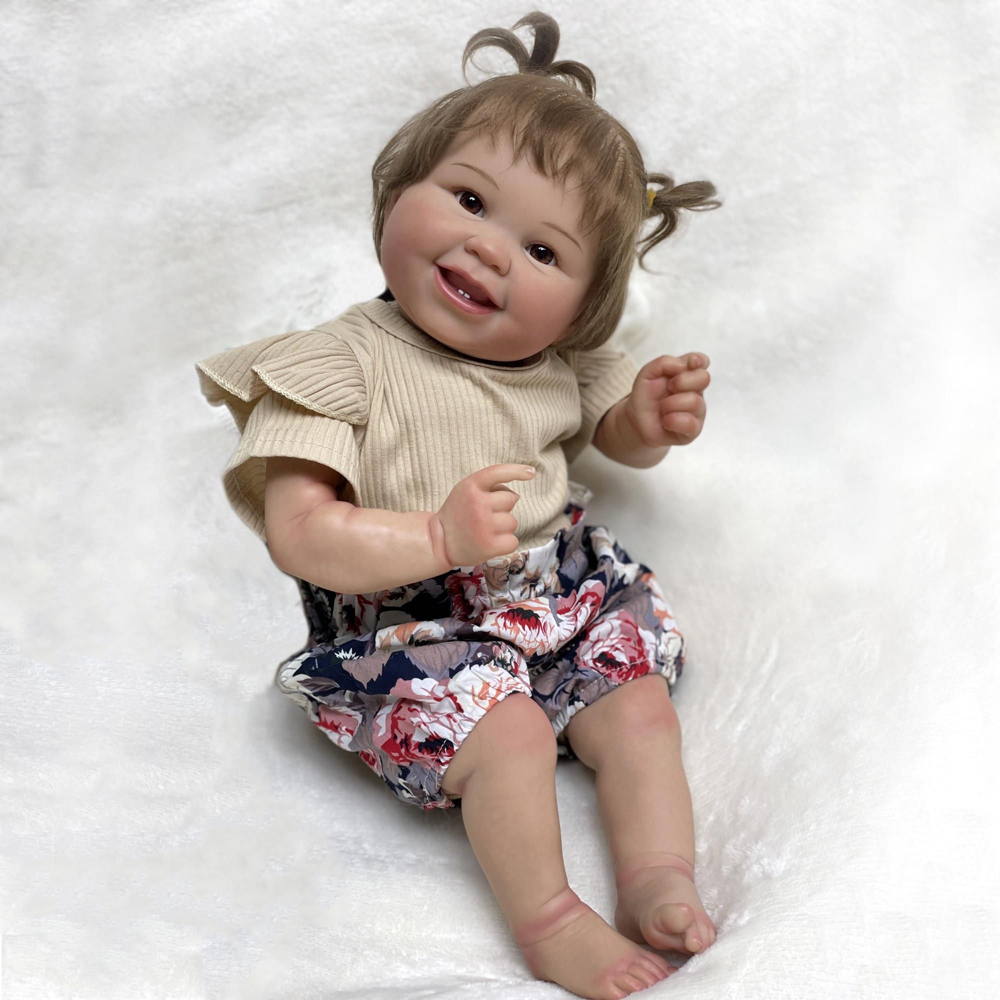 Куклы Bebe Reborn, 55 см, милая Джулиана, улыбка, лицо, Finshed, куклы-реборн, реалистичная кукла ручной работы для новорожденных с каштановыми волосами с корнями
Куклы Bebe Reborn, 55 см, милая Джулиана, улыбка, лицо, Finshed, куклы-реборн, реалистичная кукла ручной работы для новорожденных с каштановыми волосами с корнями
