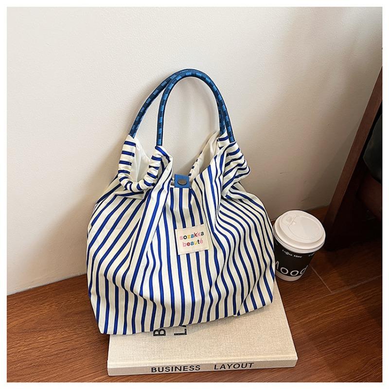 Холщовая сумка женская большой вместимости новая летняя универсальная сумка через плечо плиссированная сумка-тоут для студенток
Холщовая сумка женская большой вместимости новая летняя универсальная сумка через плечо плиссированная сумка-тоут для студенток