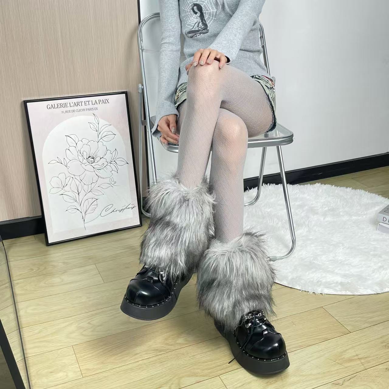 Y2K Hot girl gray-black gradient plush leg warmers, sweet and cool, faux fox fur, autumn and winter leg shapers Average Size
Y2K Hot girl gray-black gradient plush leg warmers, sweet and cool, faux fox fur, autumn and winter leg shapers Average Size