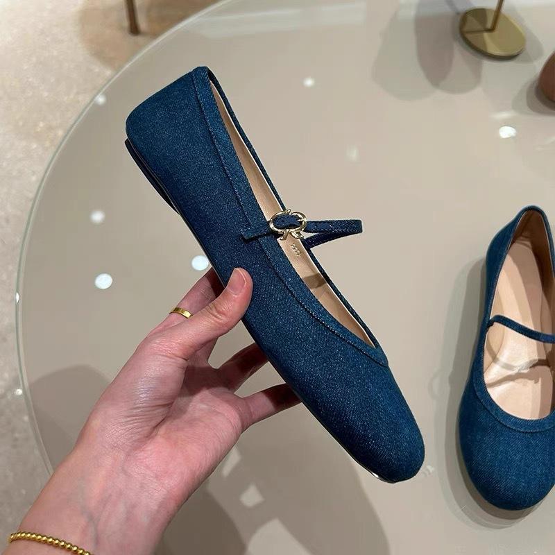 Summer new round head shallow mouth one-word buckle flat-bottomed denim Mary Jane single shoes women s leather small 35
Summer new round head shallow mouth one-word buckle flat-bottomed denim Mary Jane single shoes women s leather small 35