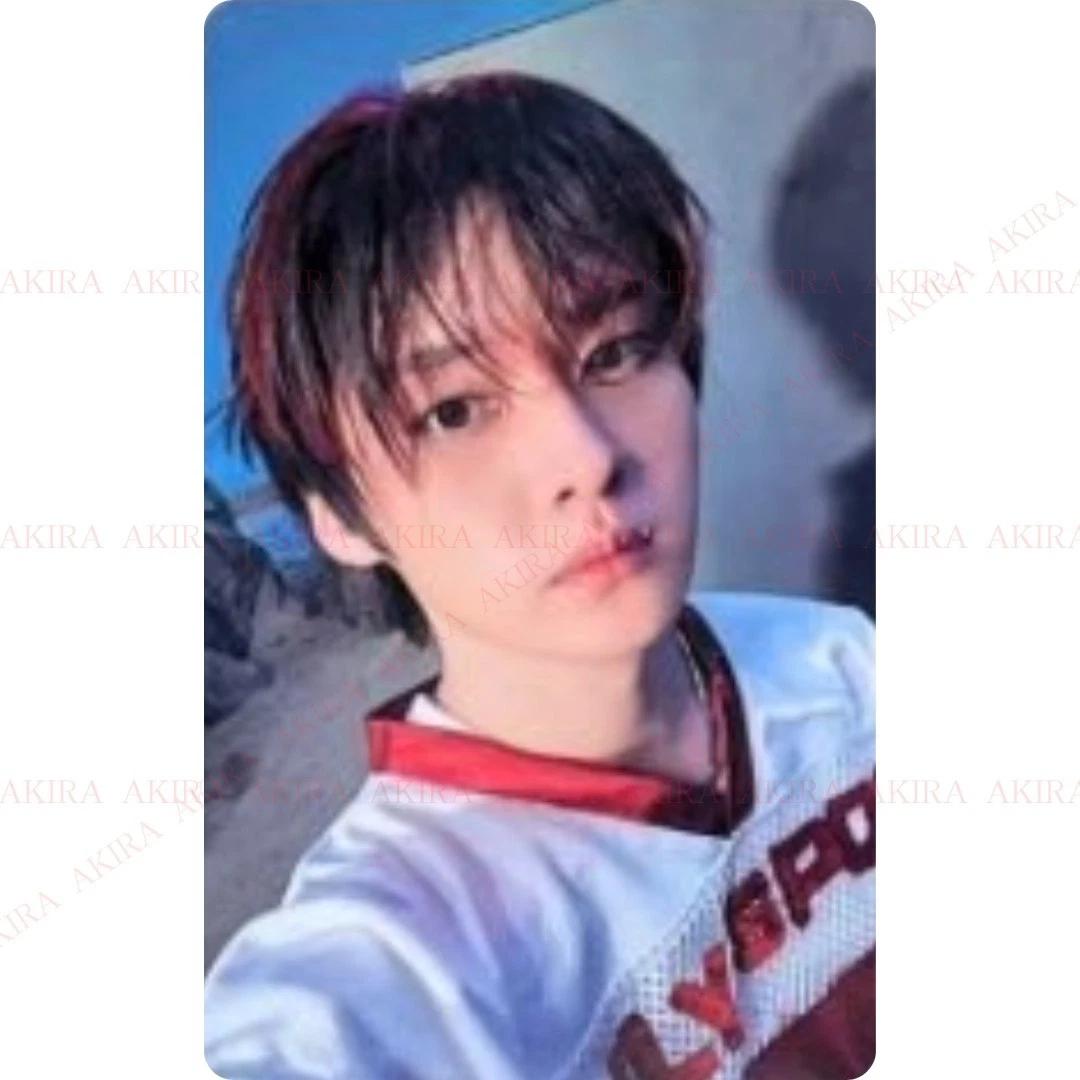 Stray Kids LEE KNOW КАРТКА З ФОТО З АЛЬБОМУ KARMA ОФІЦІЙНА HOORAY ver.
Stray Kids LEE KNOW КАРТКА З ФОТО З АЛЬБОМУ KARMA ОФІЦІЙНА HOORAY ver.