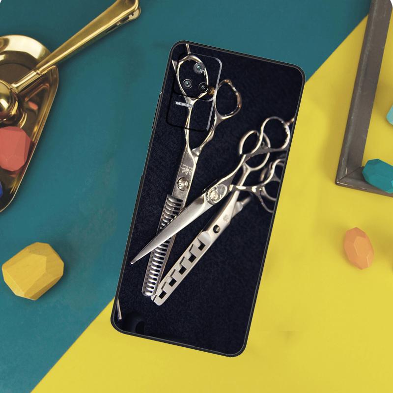 Hair Stylist Scissors Brush Switch Case For Xiaomi 14T Pro 11T 12T 13T 13 14 15 Ultra POCO X7 Pro X3 X5 X6 M6 F5 F6 Pro Funda Xiaomi 14T Pro
Hair Stylist Scissors Brush Switch Case For Xiaomi 14T Pro 11T 12T 13T 13 14 15 Ultra POCO X7 Pro X3 X5 X6 M6 F5 F6 Pro Funda Xiaomi 14T Pro