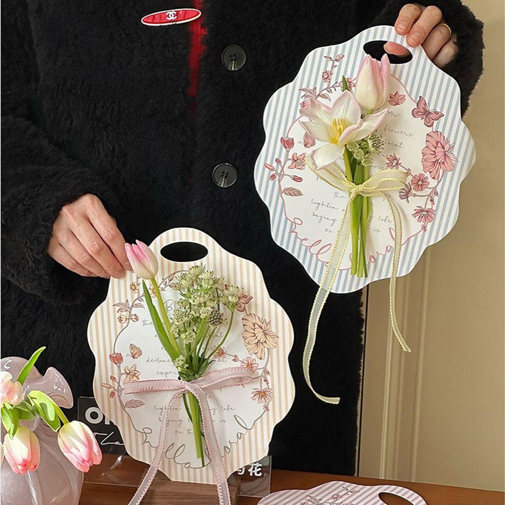 5pcs DIY Handheld Flower Box Romantic Flower Arrangement Card Valentine s Day Gift синій
5pcs DIY Handheld Flower Box Romantic Flower Arrangement Card Valentine s Day Gift синій