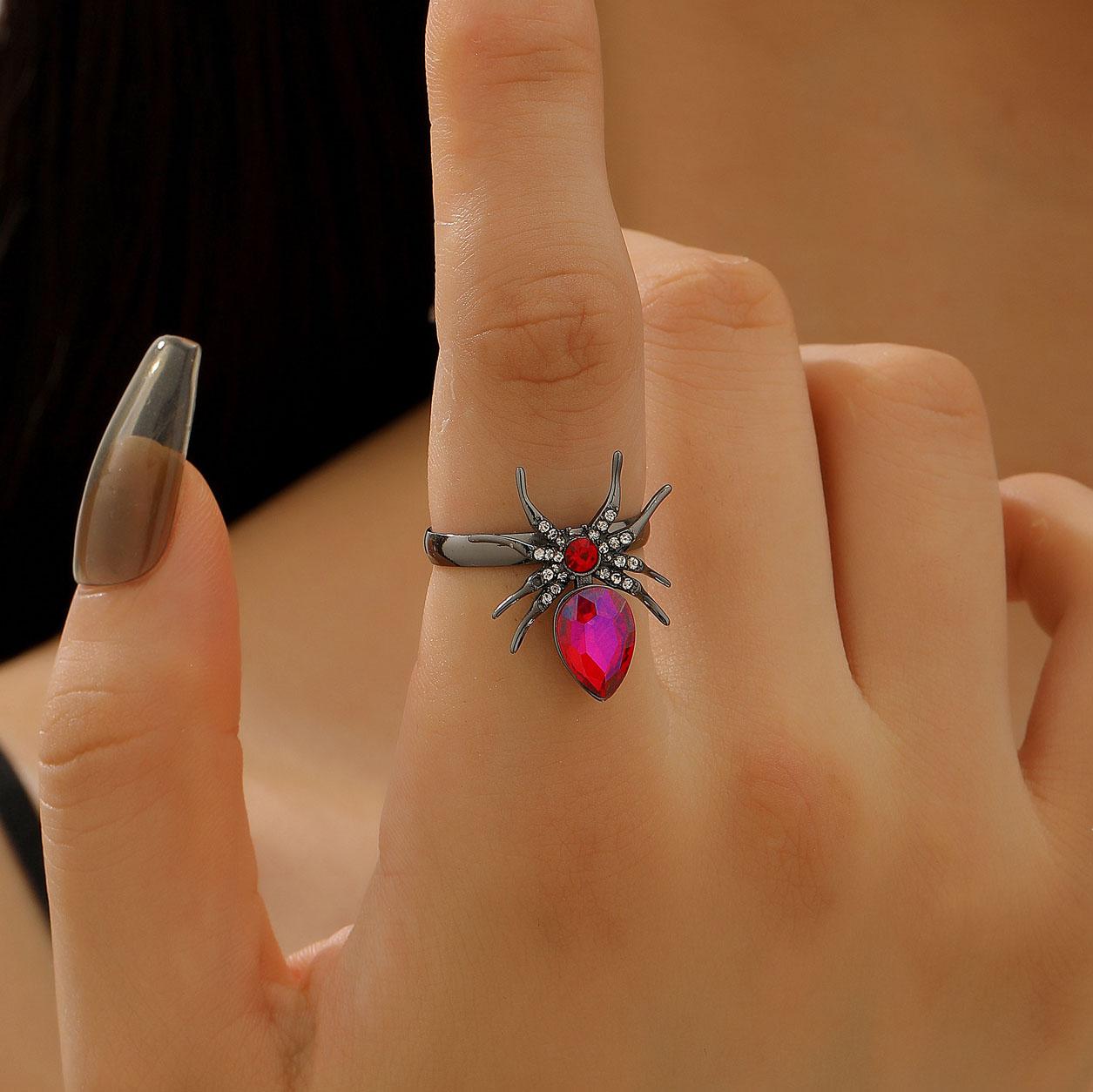Gothic Rose Crystal Spider Stud Earring Ring Set for Women Punk Y2K Sparkling Zircon Insect Finger Ring Trendy Halloween Zircon
Gothic Rose Crystal Spider Stud Earring Ring Set for Women Punk Y2K Sparkling Zircon Insect Finger Ring Trendy Halloween Zircon