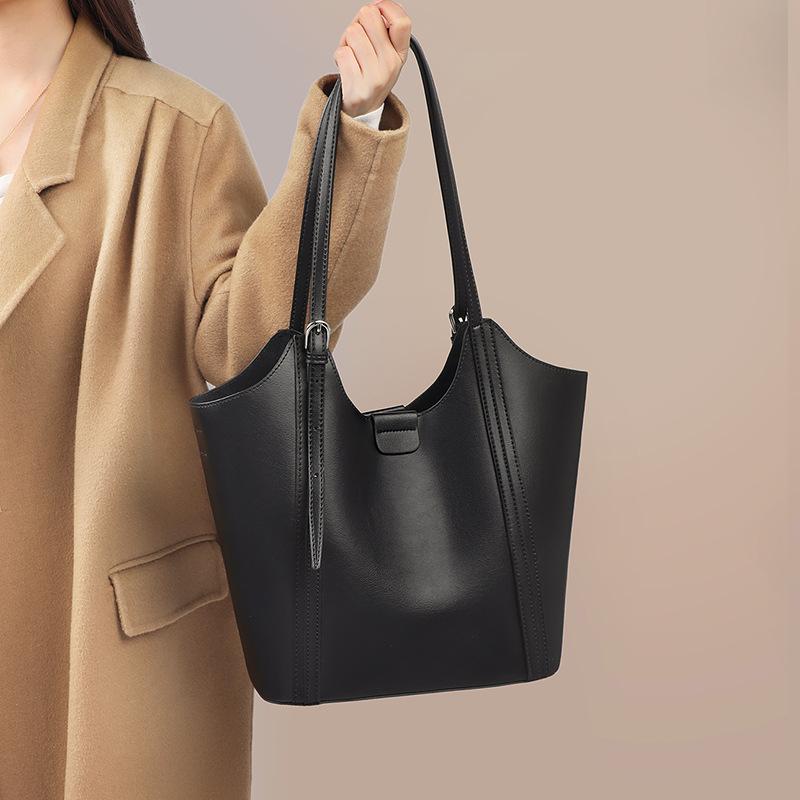 Tote bag women s new women s bag leather underarm bag large capacity spring and summer commuter shoulder bag
Tote bag women s new women s bag leather underarm bag large capacity spring and summer commuter shoulder bag