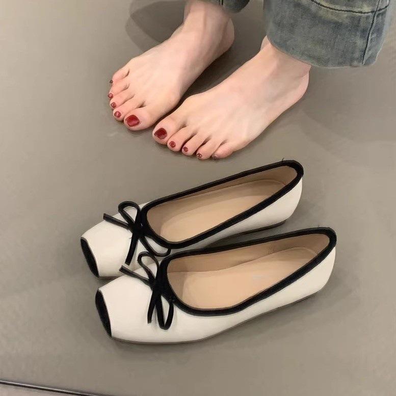 Gentle ballet single shoes year elegant bow shallow mouth flat evening shoes 35 серебряный
Gentle ballet single shoes year elegant bow shallow mouth flat evening shoes 35 серебряный