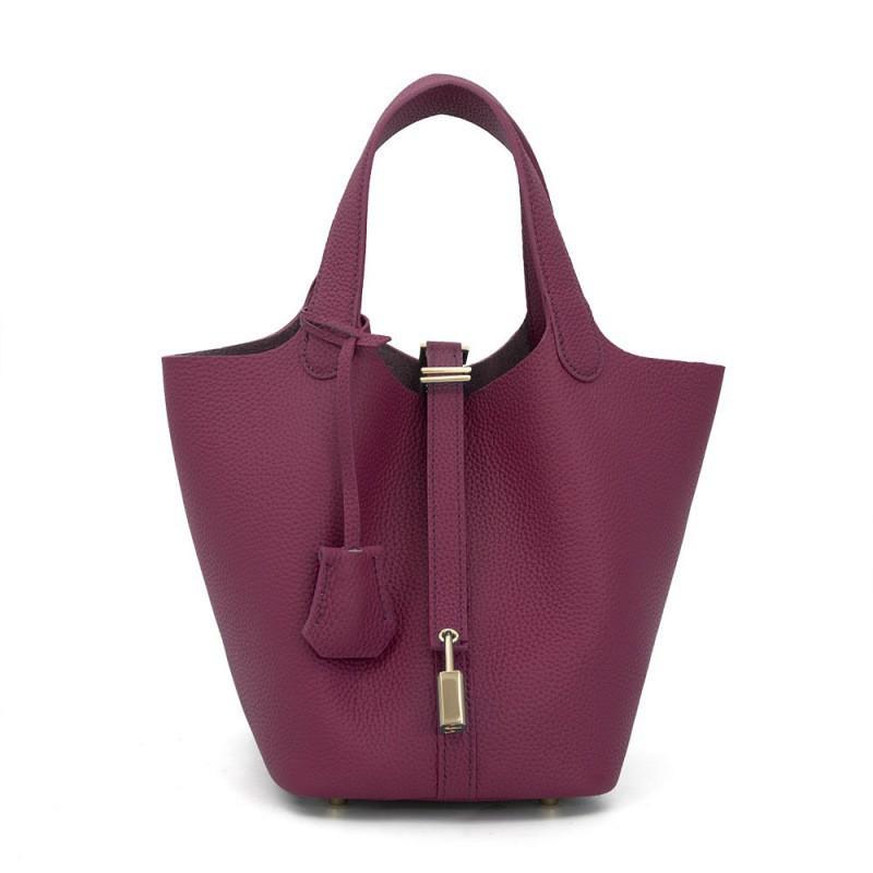 High-quality 2026 Leather Bucket Bag Commuter Cross-body Women s Vegetable Basket Handbag Mommy Bride s Wedding 18cm
High-quality 2026 Leather Bucket Bag Commuter Cross-body Women s Vegetable Basket Handbag Mommy Bride s Wedding 18cm