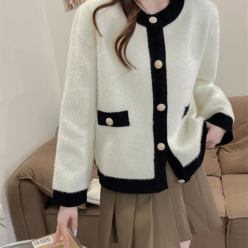 2024 Women s Stylish Wool Cardigan Coat - Autumn/Winter Slimming Casual Outerwear One Size
2024 Women s Stylish Wool Cardigan Coat - Autumn/Winter Slimming Casual Outerwear One Size