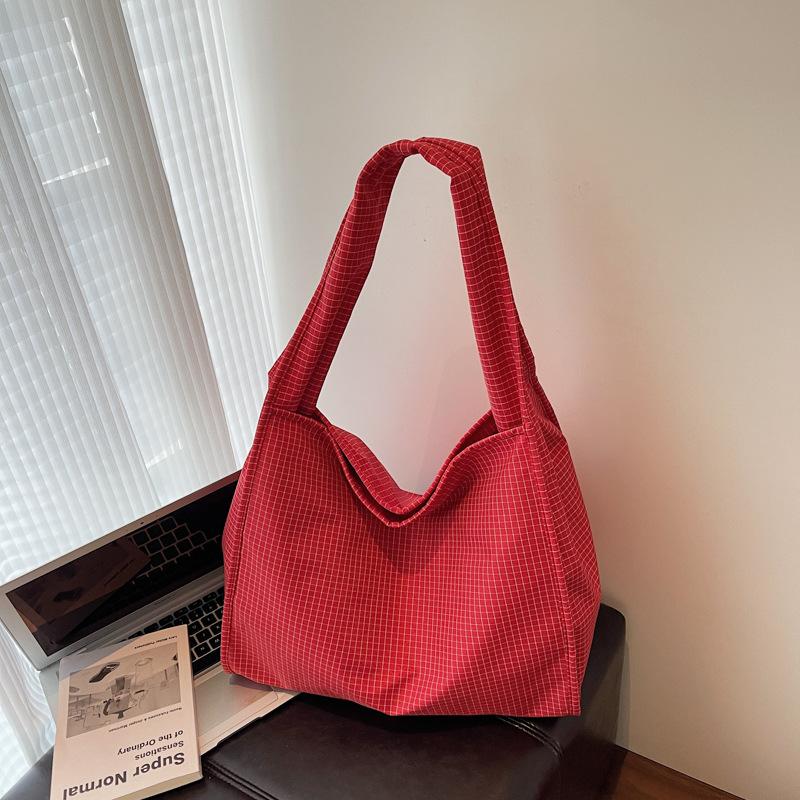 Повседневная большая сумка-тоут женская новая модная клетчатая тканевая сумка нишевая универсальная на одно плечо подмышечная бордовый
Повседневная большая сумка-тоут женская новая модная клетчатая тканевая сумка нишевая универсальная на одно плечо подмышечная бордовый