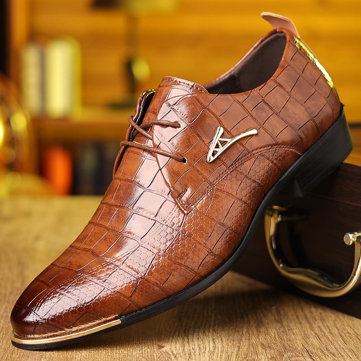 Britain New Gentleman Pointed Black Brown Lace Up Business Casual Derby Shoes For Men Formal Party Wedding Dress Footwear 46 темно-коричневого кольору
Britain New Gentleman Pointed Black Brown Lace Up Business Casual Derby Shoes For Men Formal Party Wedding Dress Footwear 46 темно-коричневого кольору