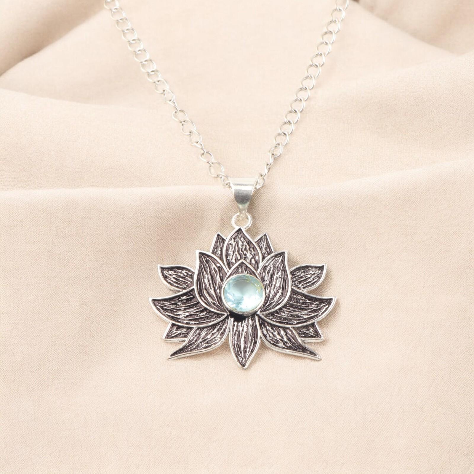 Natural Sky Blue Topaz Gemstone 925 Sterling Silver Jewelry For Women Pendant CP-23-11
Natural Sky Blue Topaz Gemstone 925 Sterling Silver Jewelry For Women Pendant CP-23-11