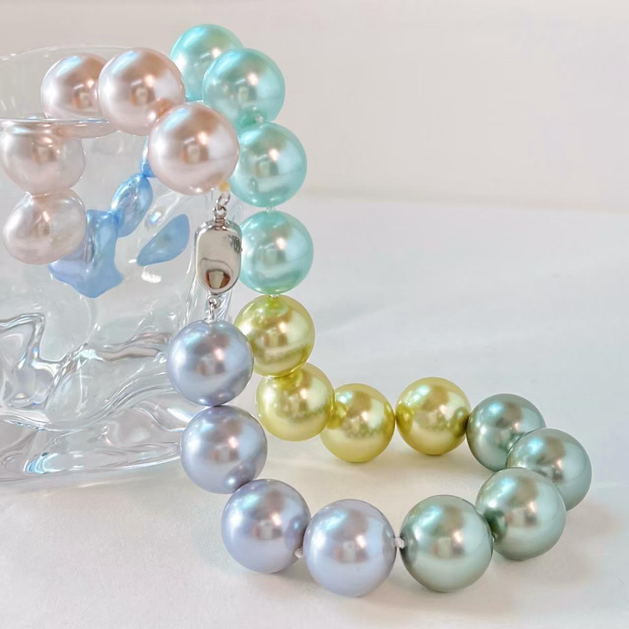 Vintage 16Mm Large Particles High Quality Haze Blue-Green Artificial Crystal Pearl Necklace Collarbone
Vintage 16Mm Large Particles High Quality Haze Blue-Green Artificial Crystal Pearl Necklace Collarbone