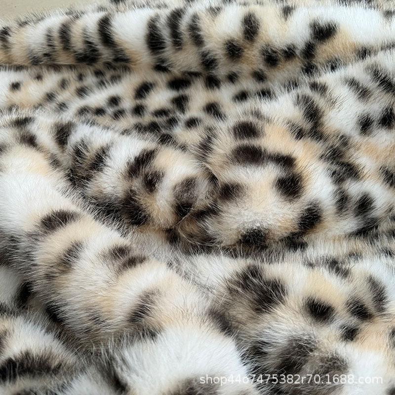 2cm High-grade Imitation Mink Leopard Fur Plush Fabric Large Fur Animal Clothing Fabric Casual High Street Lady Loose Outwears 100x170cm
2cm High-grade Imitation Mink Leopard Fur Plush Fabric Large Fur Animal Clothing Fabric Casual High Street Lady Loose Outwears 100x170cm
