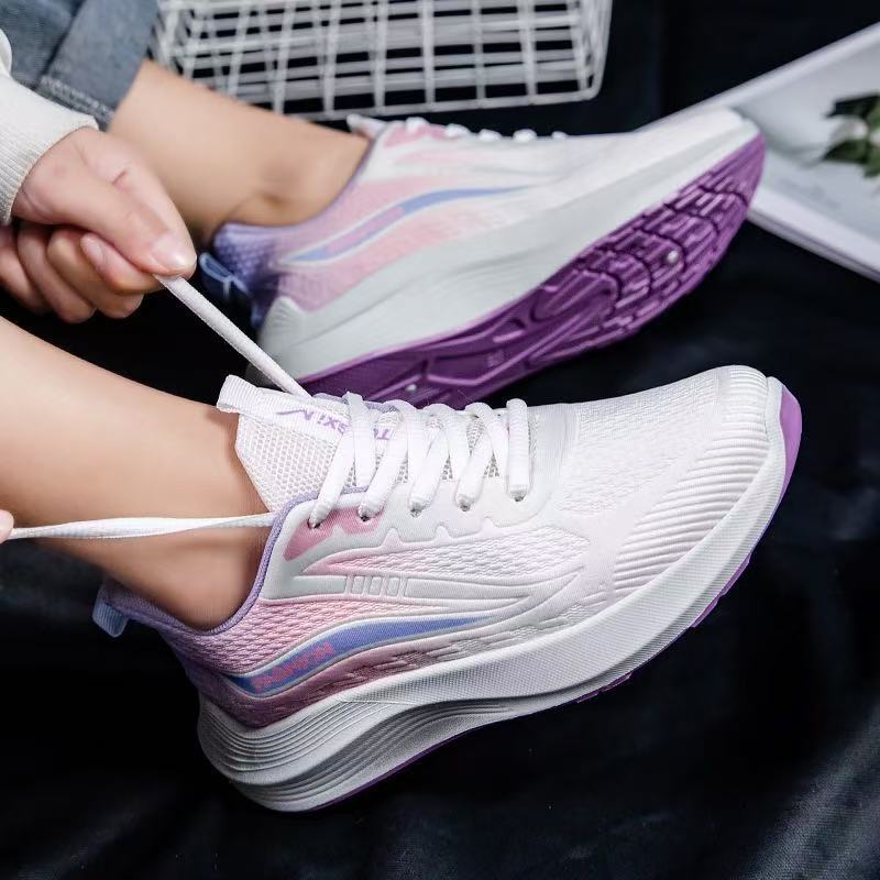 Soft sole not tired feet single shoes casual versatile running shoes comfortable breathable sports shoes women 40
Soft sole not tired feet single shoes casual versatile running shoes comfortable breathable sports shoes women 40