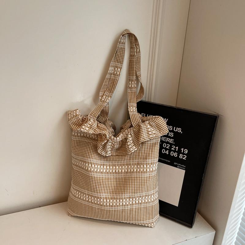 Модный тренд повседневная простая текстура большая вместимость сумка 2025 лето новая зарубежный стиль женская на плечо сумка-тоут хаки
Модный тренд повседневная простая текстура большая вместимость сумка 2025 лето новая зарубежный стиль женская на плечо сумка-тоут хаки