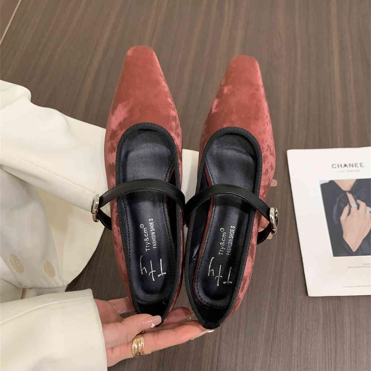 Bailamos 2025 Spring Women Flat Shoes Fashion Shallow Ladies Casual Soft Mary Jane Shoes Outdoor Dress Flat Ballet Shoes Mujer 35
Bailamos 2025 Spring Women Flat Shoes Fashion Shallow Ladies Casual Soft Mary Jane Shoes Outdoor Dress Flat Ballet Shoes Mujer 35
