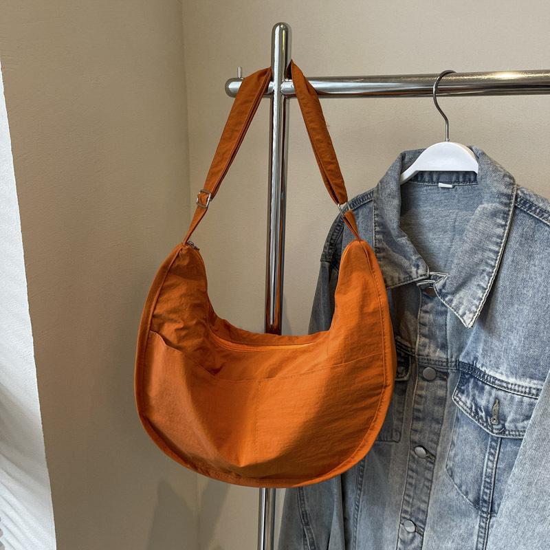 Большая вместительная сумка для пельменей для женщин, модная сумка для студентов, новая легкая сумка через плечо, красивая сумка через плечо
Большая вместительная сумка для пельменей для женщин, модная сумка для студентов, новая легкая сумка через плечо, красивая сумка через плечо