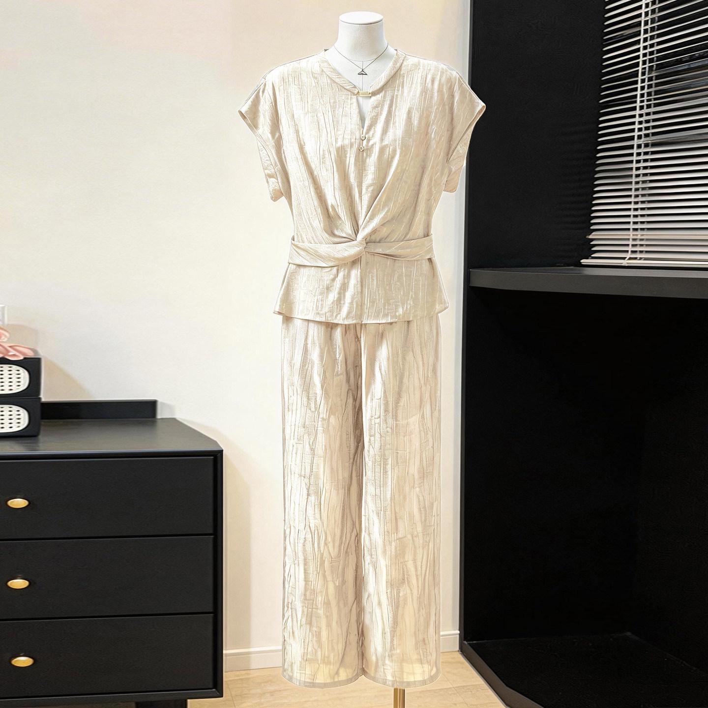 2026 Stylish Summer Outfit: Trendy Blouse for Young Mothers and Elegant Tops for Middle-Aged and Elderly Women L (Recommended 52.5-60 kg)
2026 Stylish Summer Outfit: Trendy Blouse for Young Mothers and Elegant Tops for Middle-Aged and Elderly Women L (Recommended 52.5-60 kg)