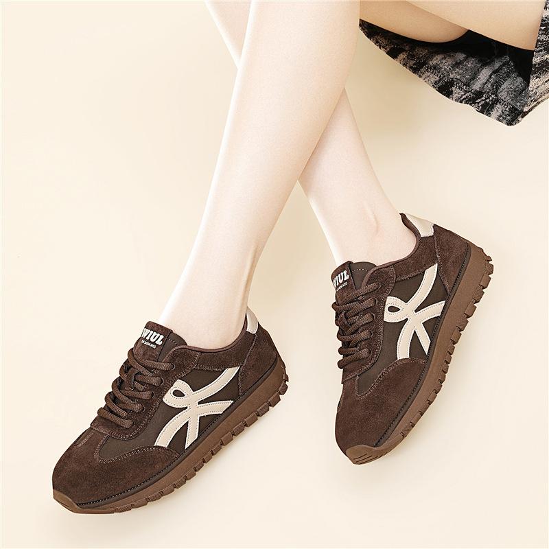 Lightweight German training shoes New versatile women s sports board shoes in autumn and winter Casual soft-soled Forrest Gump women s shoes tide 40
Lightweight German training shoes New versatile women s sports board shoes in autumn and winter Casual soft-soled Forrest Gump women s shoes tide 40