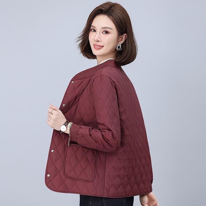 Куртка ромбовидной стежки, свободная теплая стеганая куртка, короткая универсальная стеганая куртка, повседневная куртка для мамы 5XL красный
Куртка ромбовидной стежки, свободная теплая стеганая куртка, короткая универсальная стеганая куртка, повседневная куртка для мамы 5XL красный