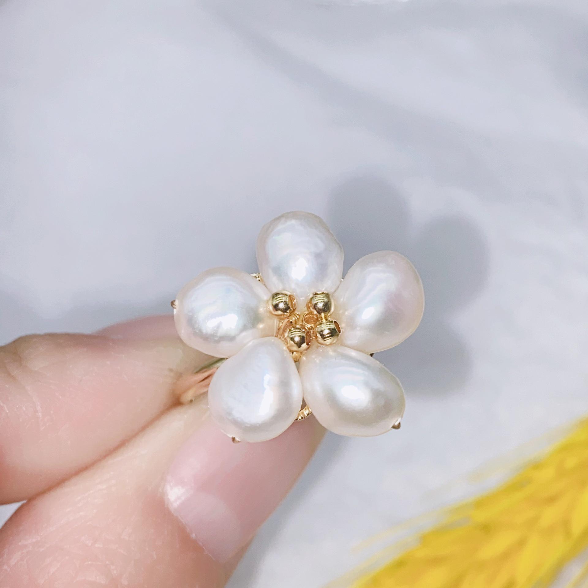 Серьги из серебра 925 пробы с пятью лепестками и жемчугом в стиле барокко — оригинальный ретро-дизайн, универсальный стиль в стиле знаменитостей
Серьги из серебра 925 пробы с пятью лепестками и жемчугом в стиле барокко — оригинальный ретро-дизайн, универсальный стиль в стиле знаменитостей