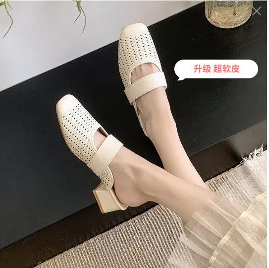 Hole thick heel, pedal bag head half slippers, outside wear breathable hollow cool slippers women 35 чорний
Hole thick heel, pedal bag head half slippers, outside wear breathable hollow cool slippers women 35 чорний