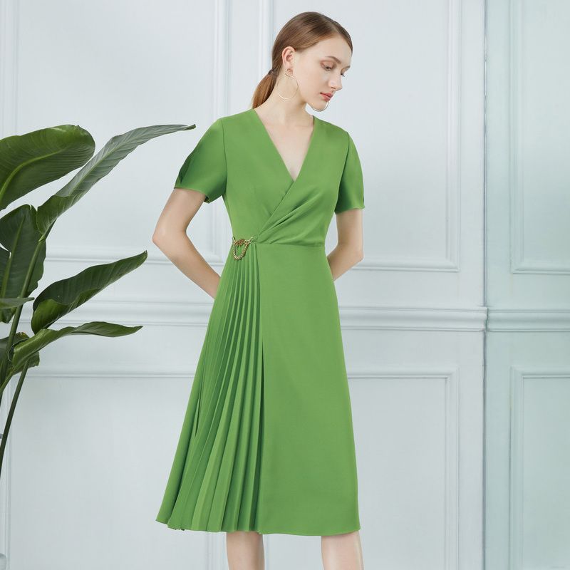 Obeg Elegance Fashion Waist-Controlled Swing Pleated Dress Qiuxiang Green 160/S/36
Obeg Elegance Fashion Waist-Controlled Swing Pleated Dress Qiuxiang Green 160/S/36