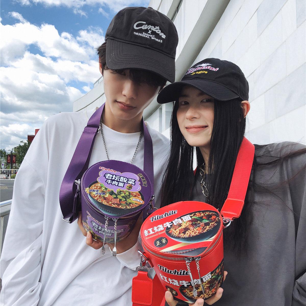 2025 New Simple Casual Versatile Youth Personalized Versatile Shoulder Bag Trend Lightweight Messenger Bag Instant Noodle Bag червоний
2025 New Simple Casual Versatile Youth Personalized Versatile Shoulder Bag Trend Lightweight Messenger Bag Instant Noodle Bag червоний