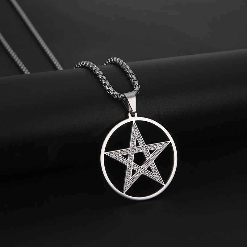 Open-Air Hip Hop Pentagram Pendant Necklace For Men And Women, Fashion Stainless Steel Gold Color Box Chain Necklace Jewelry Gift.
Open-Air Hip Hop Pentagram Pendant Necklace For Men And Women, Fashion Stainless Steel Gold Color Box Chain Necklace Jewelry Gift.