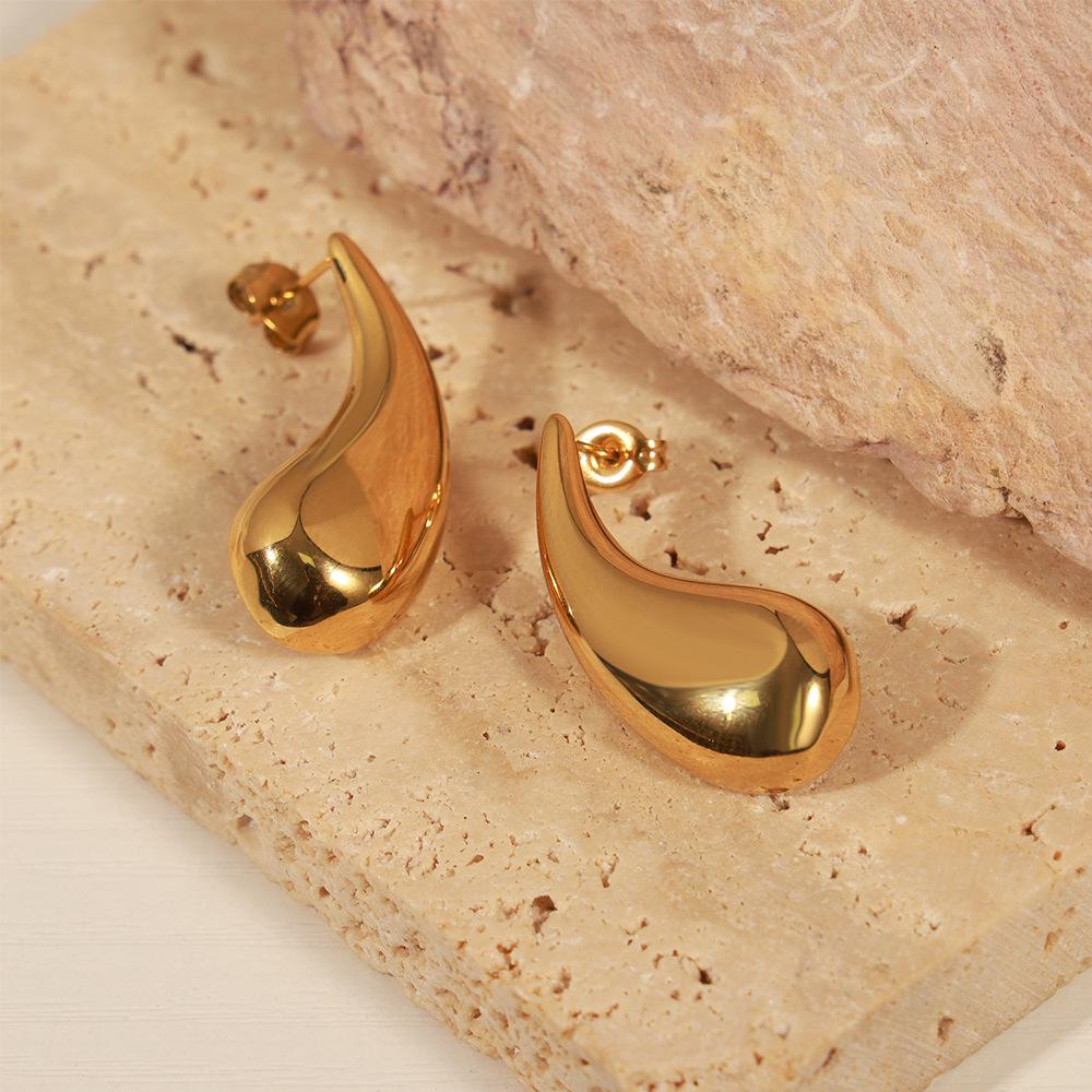 Shiny Geometric Titanium Steel Comma Earrings - European & American Fashion, Light Luxury INS Style for Women
Shiny Geometric Titanium Steel Comma Earrings - European & American Fashion, Light Luxury INS Style for Women