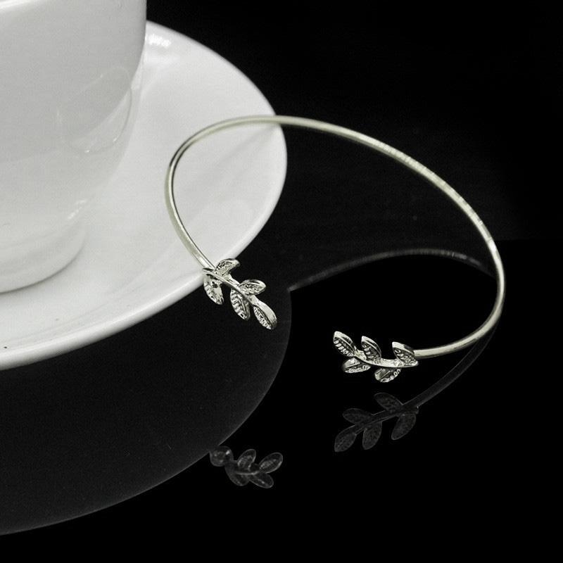 New Fashion Leaf Open Cuff for Women Gold Color Metal Punk Personality Open Bangle Pulseiras Pulseira Feminin Tiny Hand Zircon
New Fashion Leaf Open Cuff for Women Gold Color Metal Punk Personality Open Bangle Pulseiras Pulseira Feminin Tiny Hand Zircon