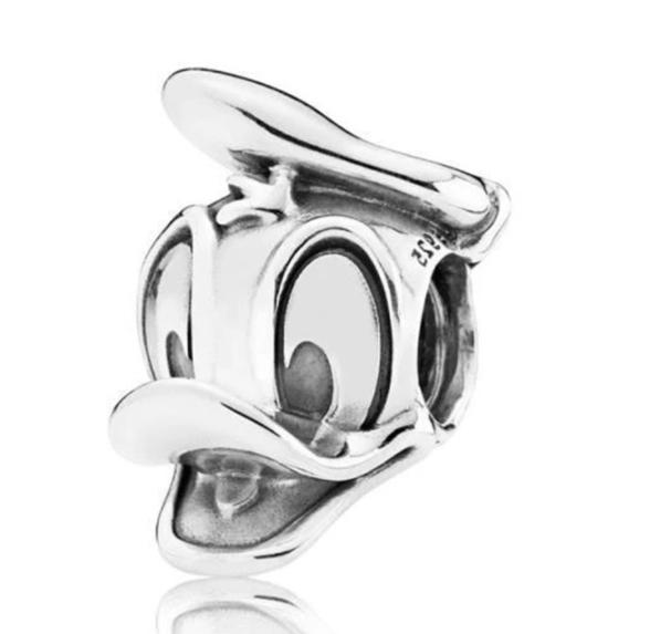 New Miniso Disney Donald Duck Minnie Charm 925 Silver Bracelet Necklace DIY Jewelry Gifts for Women
New Miniso Disney Donald Duck Minnie Charm 925 Silver Bracelet Necklace DIY Jewelry Gifts for Women