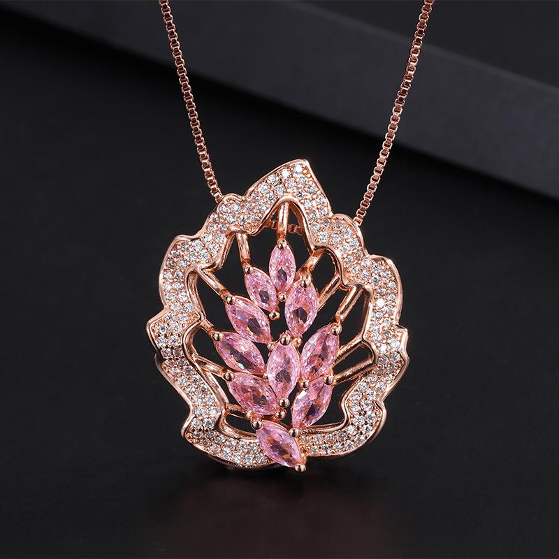 Maple Leaf Zircon Necklace Pendant Zircon Micro-Set Gemstone Necklace Light Luxury Rose Pink Gold Clavicle Chain розовый
Maple Leaf Zircon Necklace Pendant Zircon Micro-Set Gemstone Necklace Light Luxury Rose Pink Gold Clavicle Chain розовый