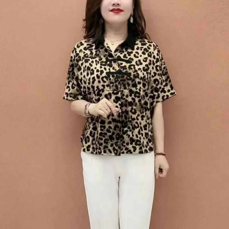 Summer New Leopard Print Bat Sleeve Collar Mom Shirt Large Size Loose Temperament Shirt 5XL жовтий
Summer New Leopard Print Bat Sleeve Collar Mom Shirt Large Size Loose Temperament Shirt 5XL жовтий