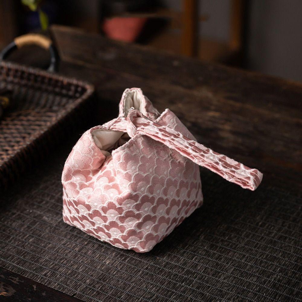 Chinese Style Teacup Drawstring Cloth Pouch Breakage-proof Print Teaware Storage Bag Multifunctional Portable
Chinese Style Teacup Drawstring Cloth Pouch Breakage-proof Print Teaware Storage Bag Multifunctional Portable