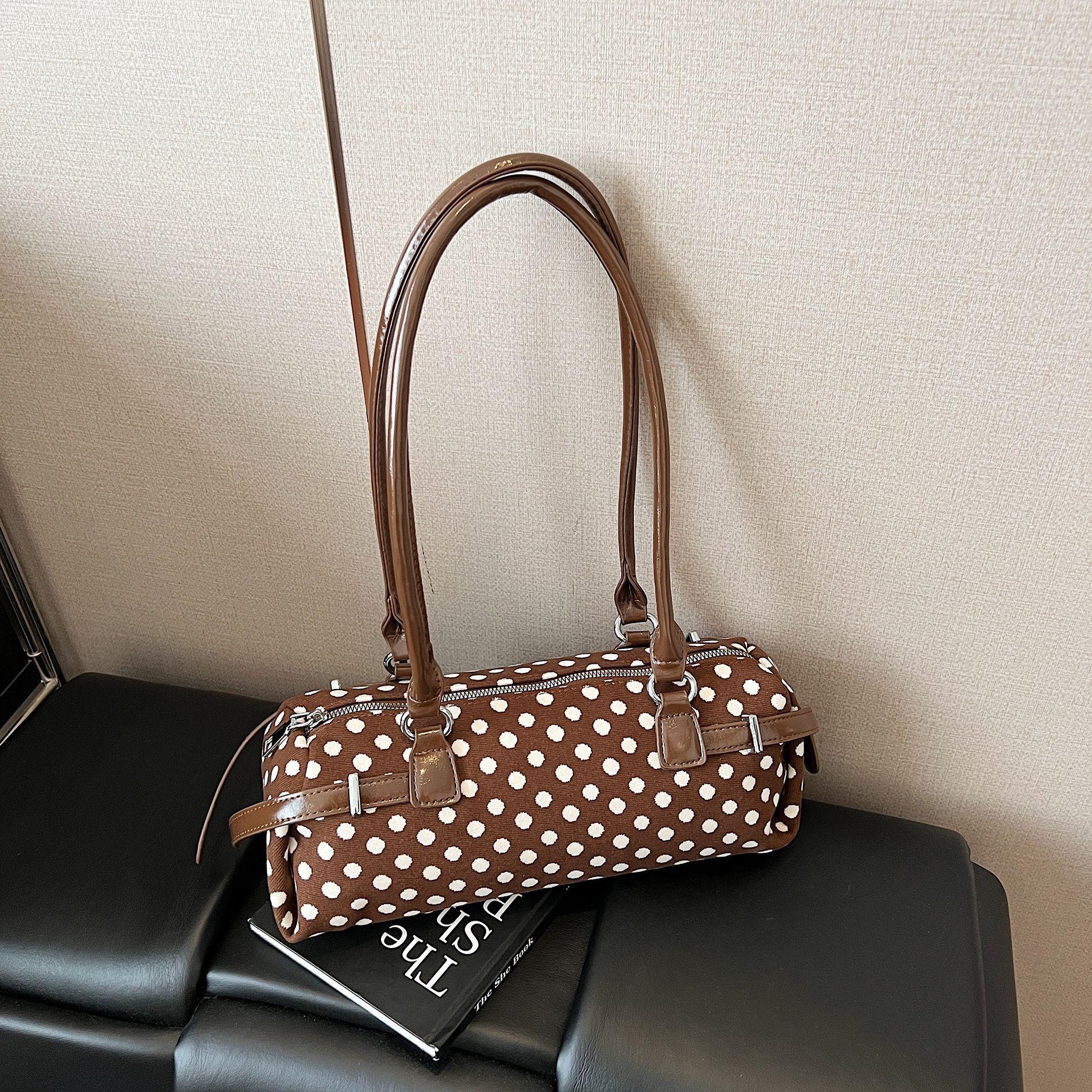 Retro Polka Dot Bag Fashiable Niche High-end Handbag Women s New Fashi All-match Commuter Casual Messenger Storage Bag
Retro Polka Dot Bag Fashiable Niche High-end Handbag Women s New Fashi All-match Commuter Casual Messenger Storage Bag