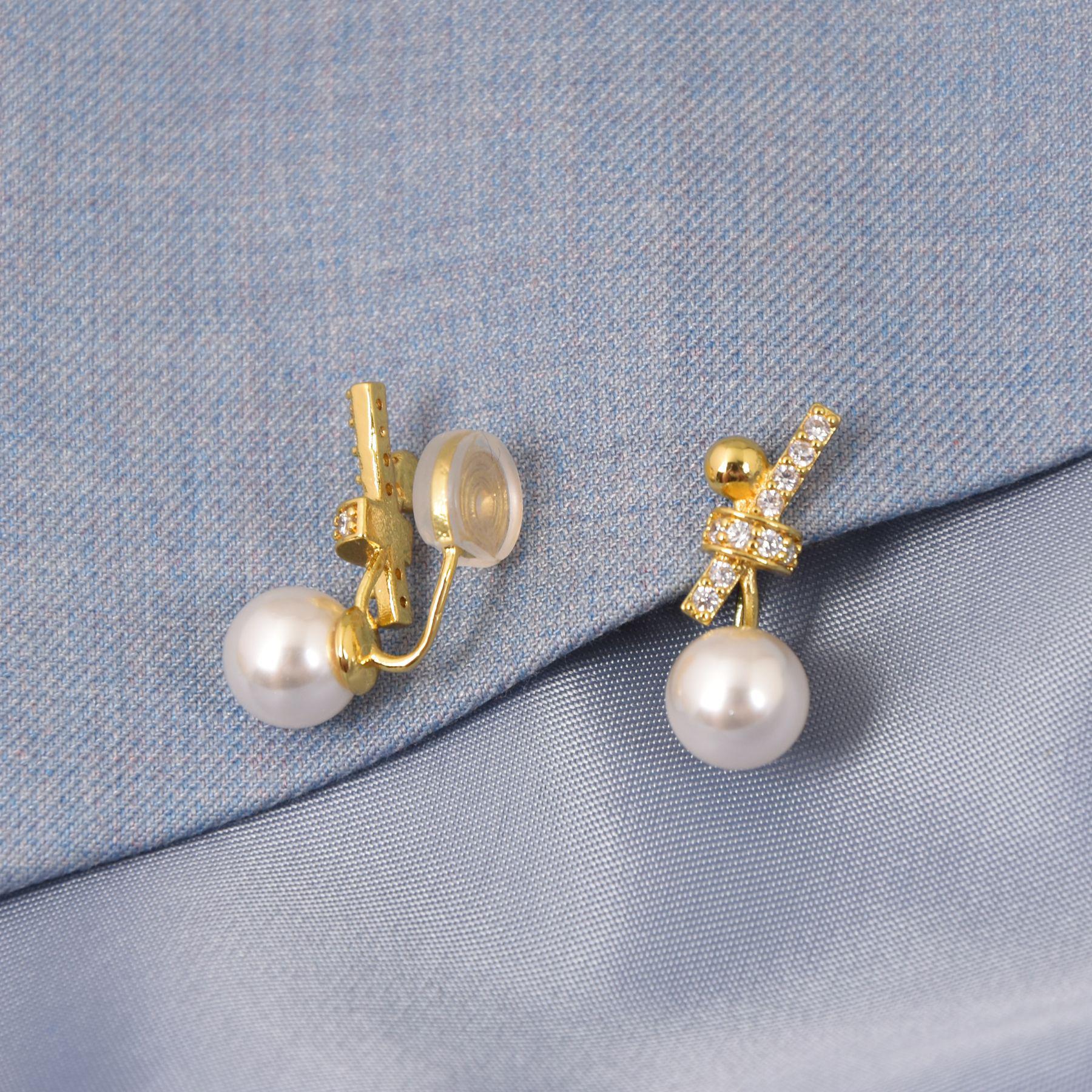 Blogger-Style Bow Mosquito Coil Holder with Painless Pearl Ear Clip & 925 Silver Needle Zircon Earrings
Blogger-Style Bow Mosquito Coil Holder with Painless Pearl Ear Clip & 925 Silver Needle Zircon Earrings