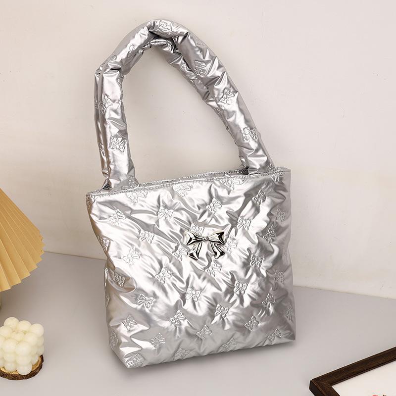 2025 new handbag bow girl heart high value ins style large capacity silver shoulder bag tote bag срібний
2025 new handbag bow girl heart high value ins style large capacity silver shoulder bag tote bag срібний