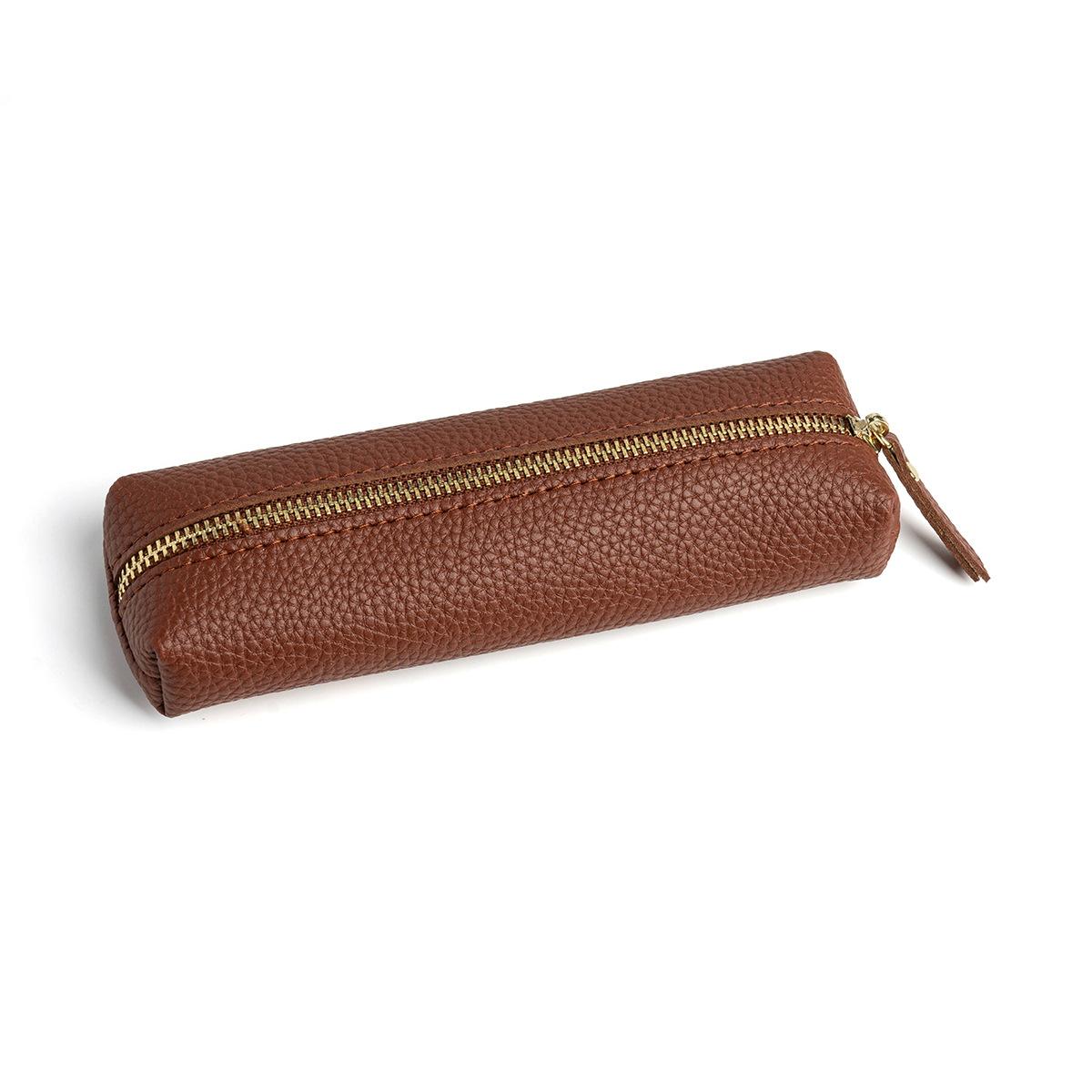Travel Luxury PU Leather Engrave Name Cosmetic Bag Zipper Fashion Small Make Up Bag Business Pen Pouch Versatile Storage Bags кофейный
Travel Luxury PU Leather Engrave Name Cosmetic Bag Zipper Fashion Small Make Up Bag Business Pen Pouch Versatile Storage Bags кофейный
