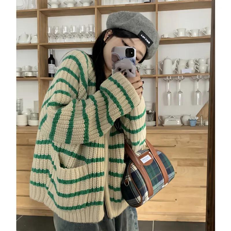 Green Striped Short Sweater Jacket Women s Spring Small Loose Lazy Style French Retro Pocket Knitted Cardigan S зелёный
Green Striped Short Sweater Jacket Women s Spring Small Loose Lazy Style French Retro Pocket Knitted Cardigan S зелёный