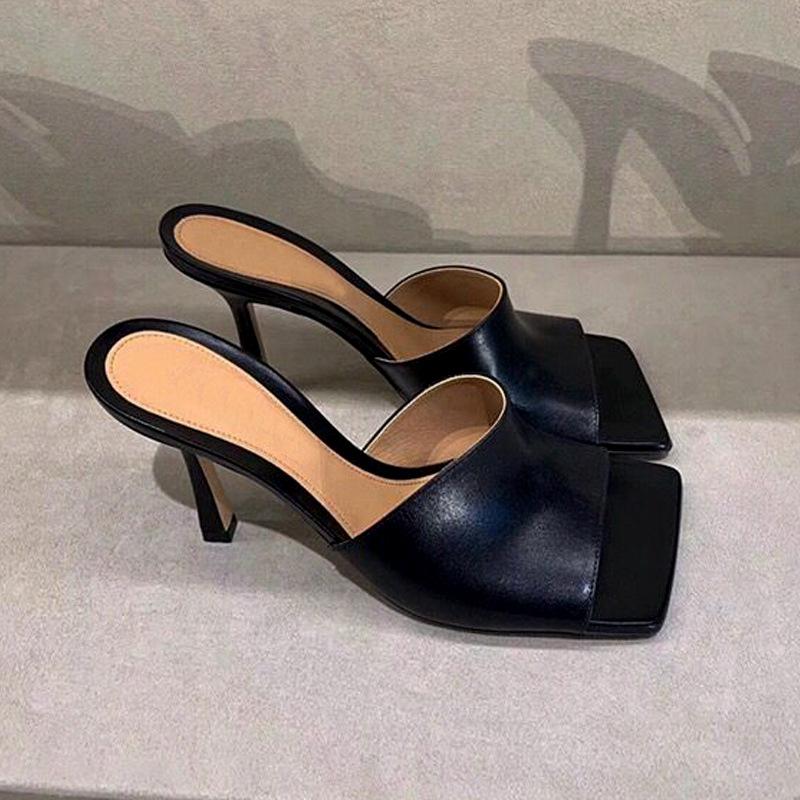 Fashion 2025 New Style Fashionable Square-Toed Sandals For Women One-Piece Stilettos With Exposed Toes And Retro Roman Slippers 34 чёрный
Fashion 2025 New Style Fashionable Square-Toed Sandals For Women One-Piece Stilettos With Exposed Toes And Retro Roman Slippers 34 чёрный