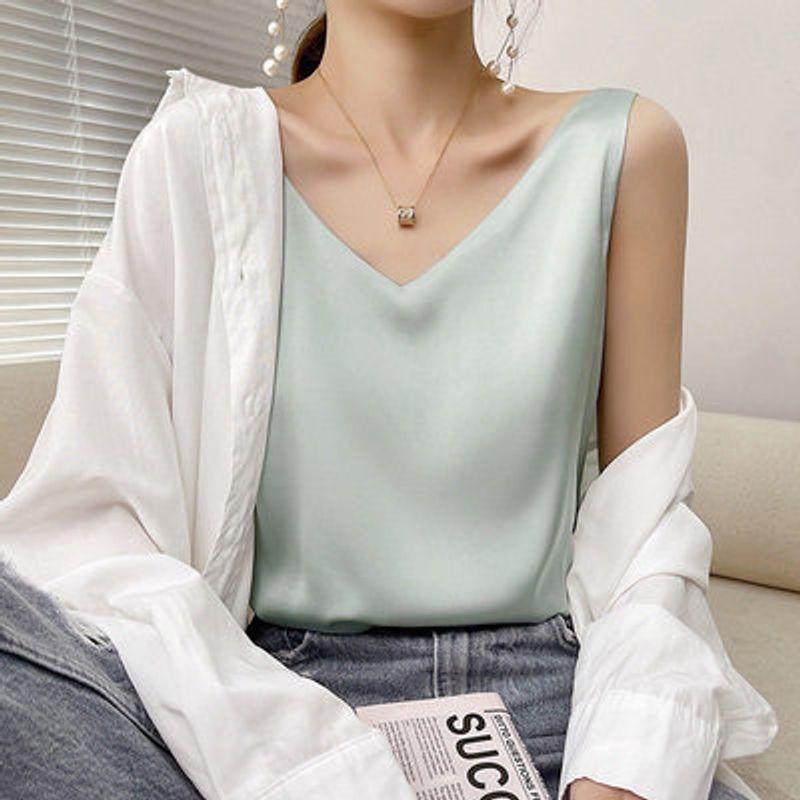 Summer Bra Top Ladies Bra Matching Suit Satin Silk Sleeveless Tops Ice Silk Base Imitation Mulberry Silk Bean Paste Green, Double Straps at the Back XXXL
Summer Bra Top Ladies Bra Matching Suit Satin Silk Sleeveless Tops Ice Silk Base Imitation Mulberry Silk Bean Paste Green, Double Straps at the Back XXXL