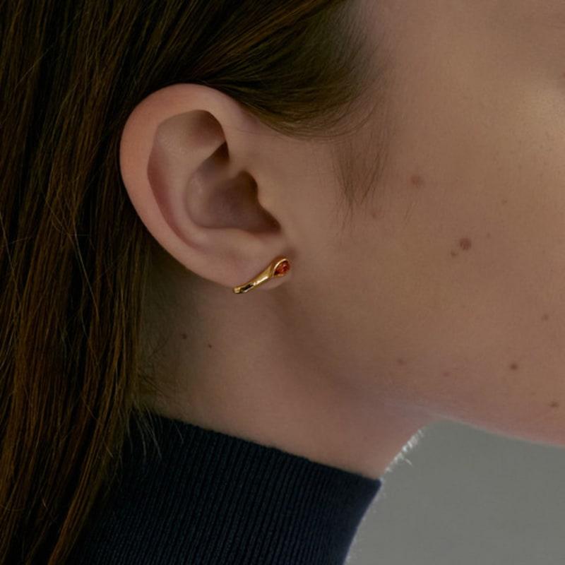 ma.mo 14k pear spessartite garnet single stud earring 14k solid gold
ma.mo 14k pear spessartite garnet single stud earring 14k solid gold