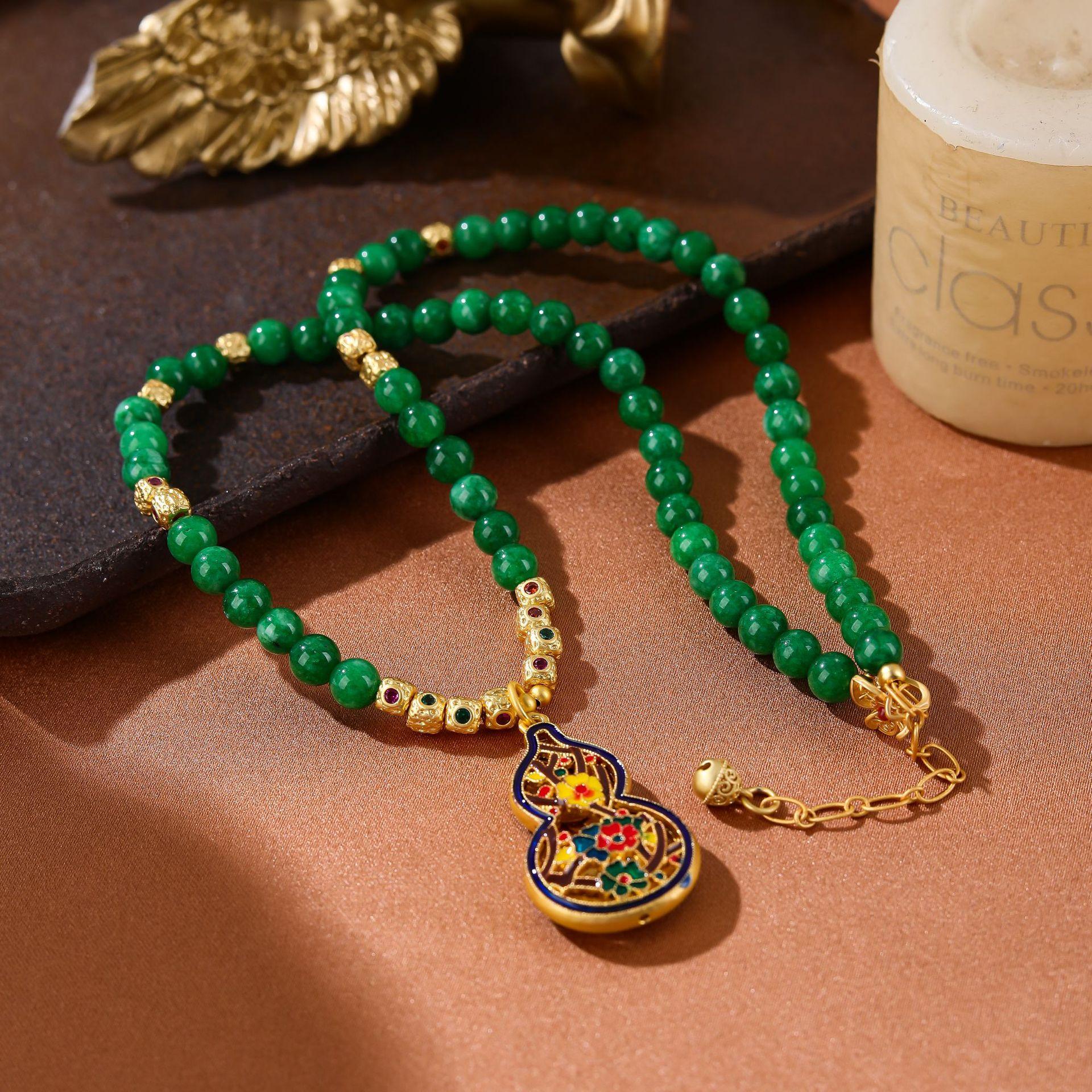 New Chinese jewelry simple natural dry green jadeite string colored beads bead necklace elegant temperament retro sweater chain 
New Chinese jewelry simple natural dry green jadeite string colored beads bead necklace elegant temperament retro sweater chain