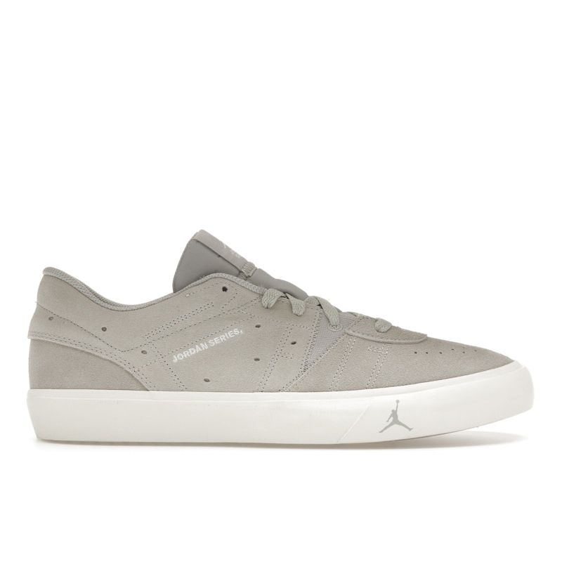 Чоловічі кросівки Air Jordan Jordan Series ES Light Iron Ore Grey Sail DN1856-002 40.5
Чоловічі кросівки Air Jordan Jordan Series ES Light Iron Ore Grey Sail DN1856-002 40.5