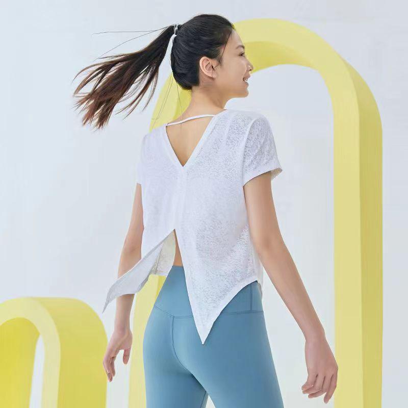Women s White Short Sleeve Yoga Top with Loose Hip Cover for Spring M (48-55 kg) білий
Women s White Short Sleeve Yoga Top with Loose Hip Cover for Spring M (48-55 kg) білий
