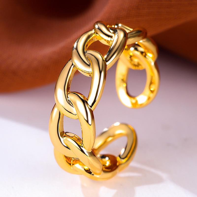 Creative fashion gold hollow smooth chain twist opening ring female simple золотий
Creative fashion gold hollow smooth chain twist opening ring female simple золотий