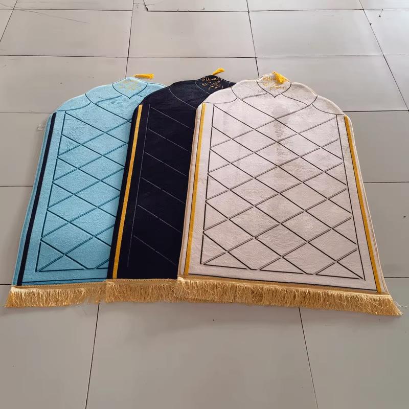Flannel Prayer Mat For Muslim Ramadan Worship Kneel Blanket Embossing Floor Carpets Anti Slip Travel Soft Adults Kids Prayer Rug Kid size 50x90cm
Flannel Prayer Mat For Muslim Ramadan Worship Kneel Blanket Embossing Floor Carpets Anti Slip Travel Soft Adults Kids Prayer Rug Kid size 50x90cm